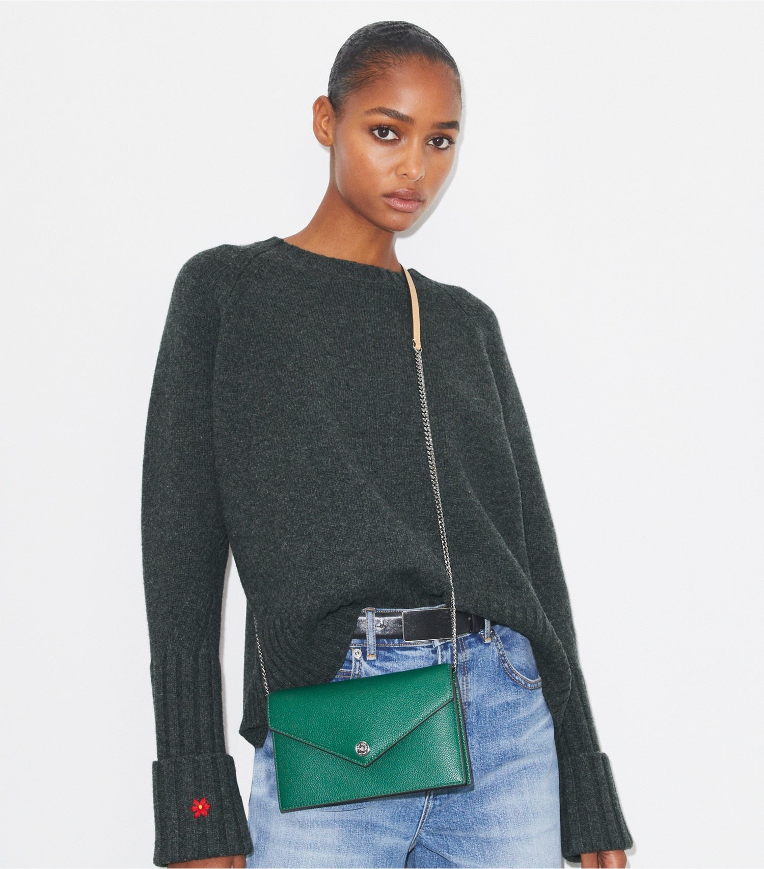 Tory Burch Pebble Envelope Chain Wallet - Dark Kale