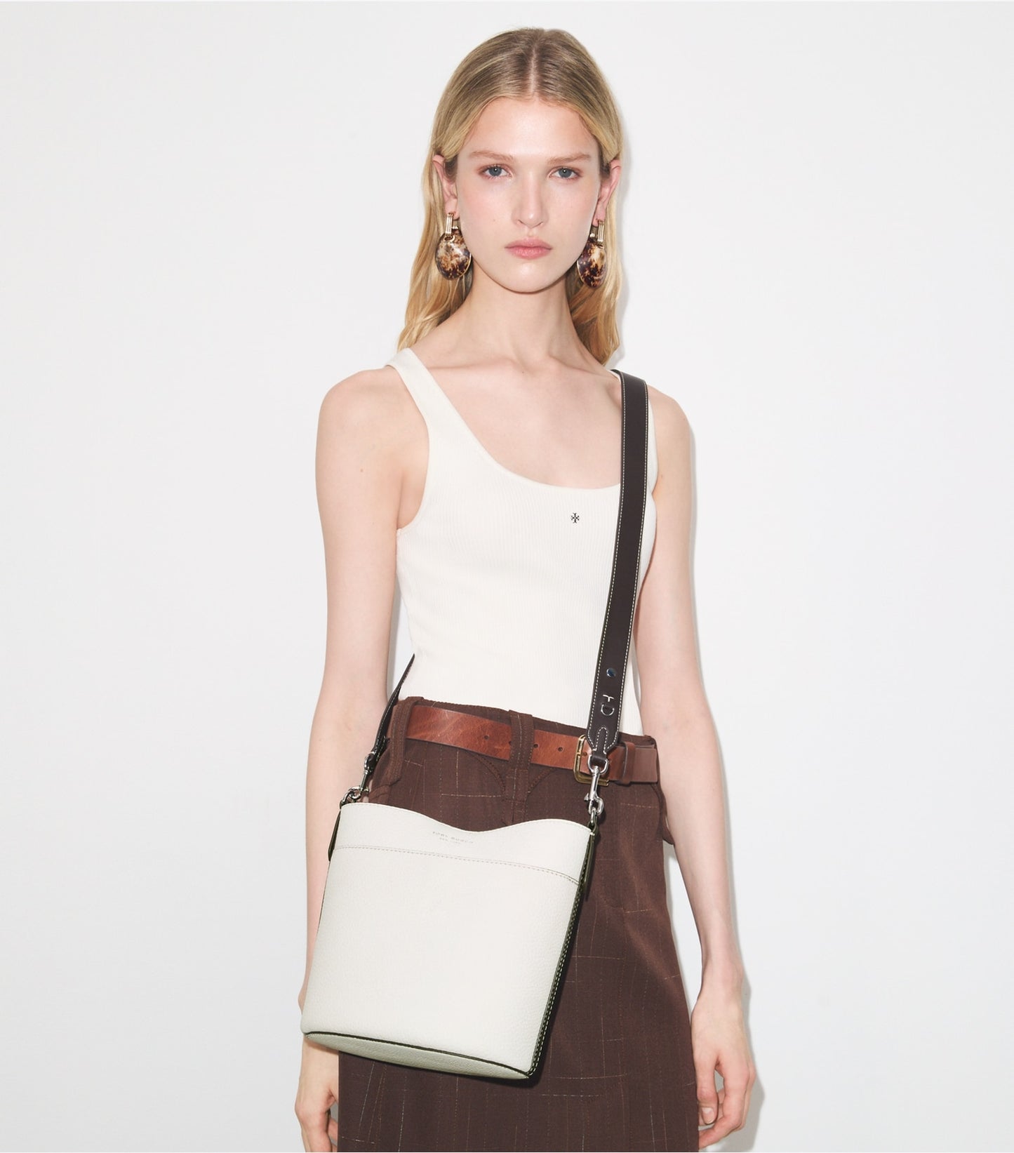 Tory Burch Leather Bucket Bag - Gray Chalk