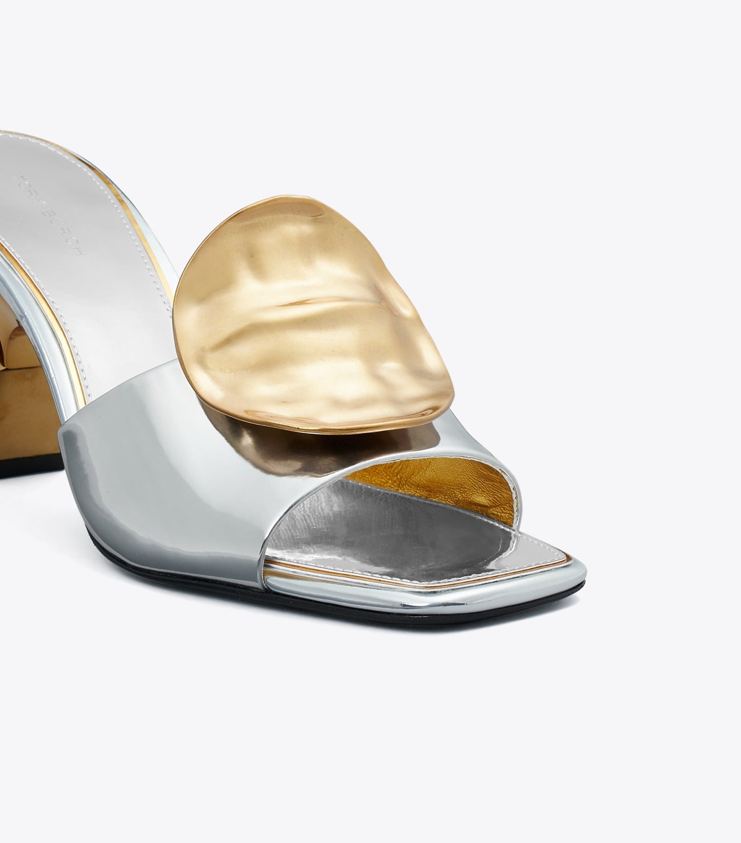 Tory Burch Patos Mismatched Heeled Mule - Argento / Gold / Gold
