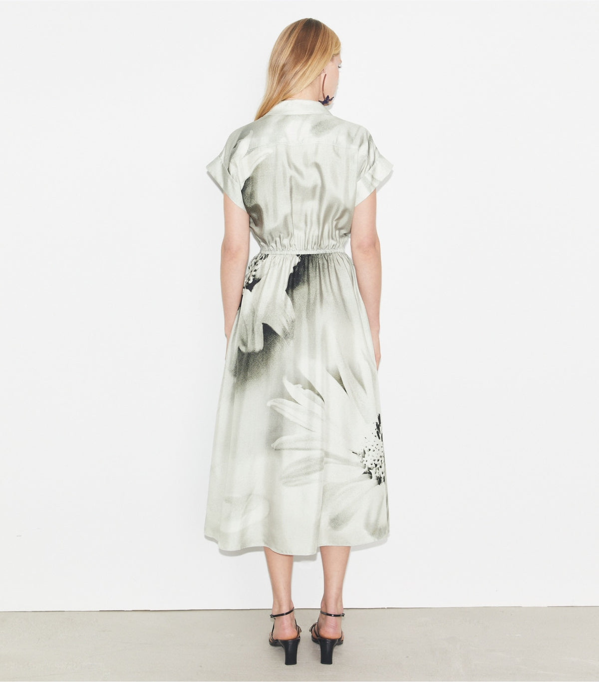Tory Burch Printed Silk Twill Shirtdress - Gray Bee