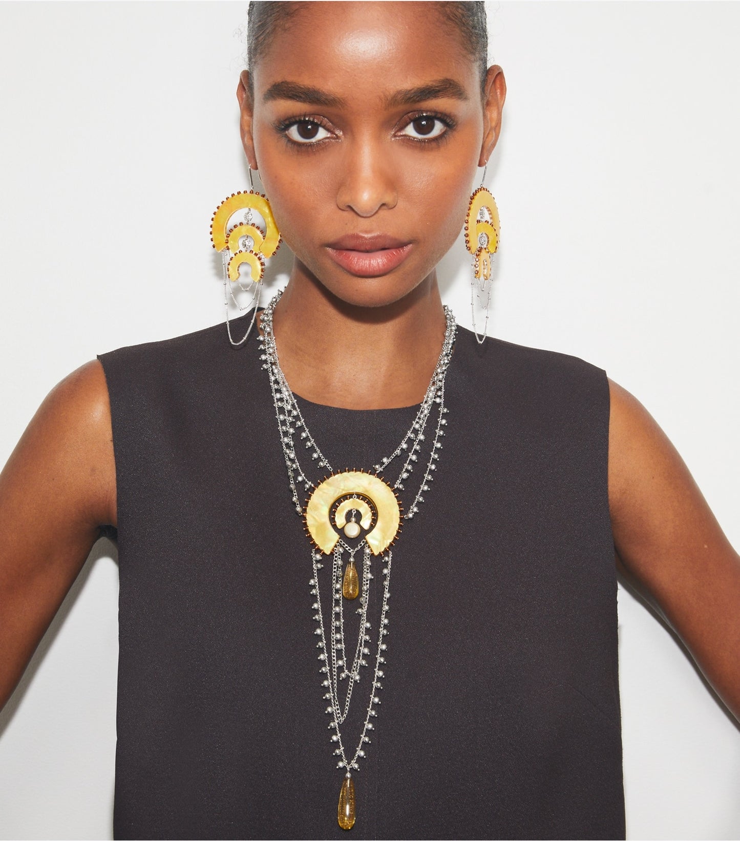 Tory Burch Curiosity Chandelier Earrings - Antique Light Silver / Yellow