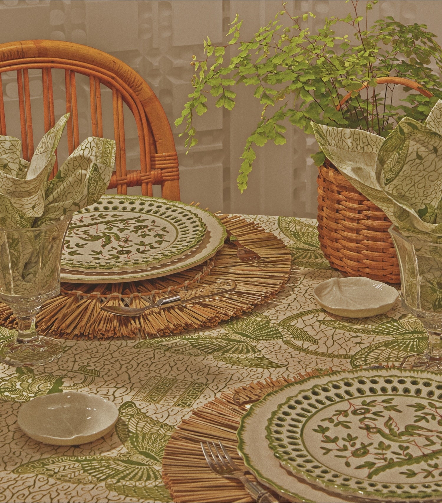 Tory Burch Butterfly Batik Round Tablecloth, 108\ - Green
