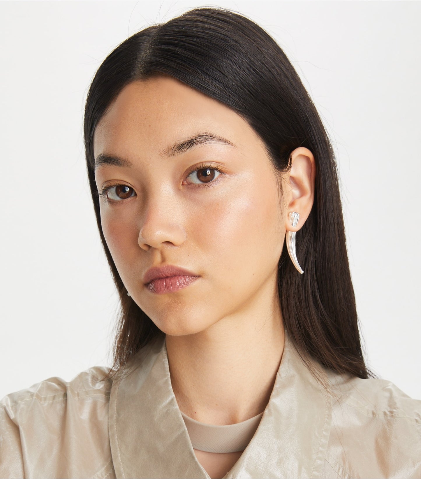 Tory Burch Pierced Front-Back Earrings - Light Brass