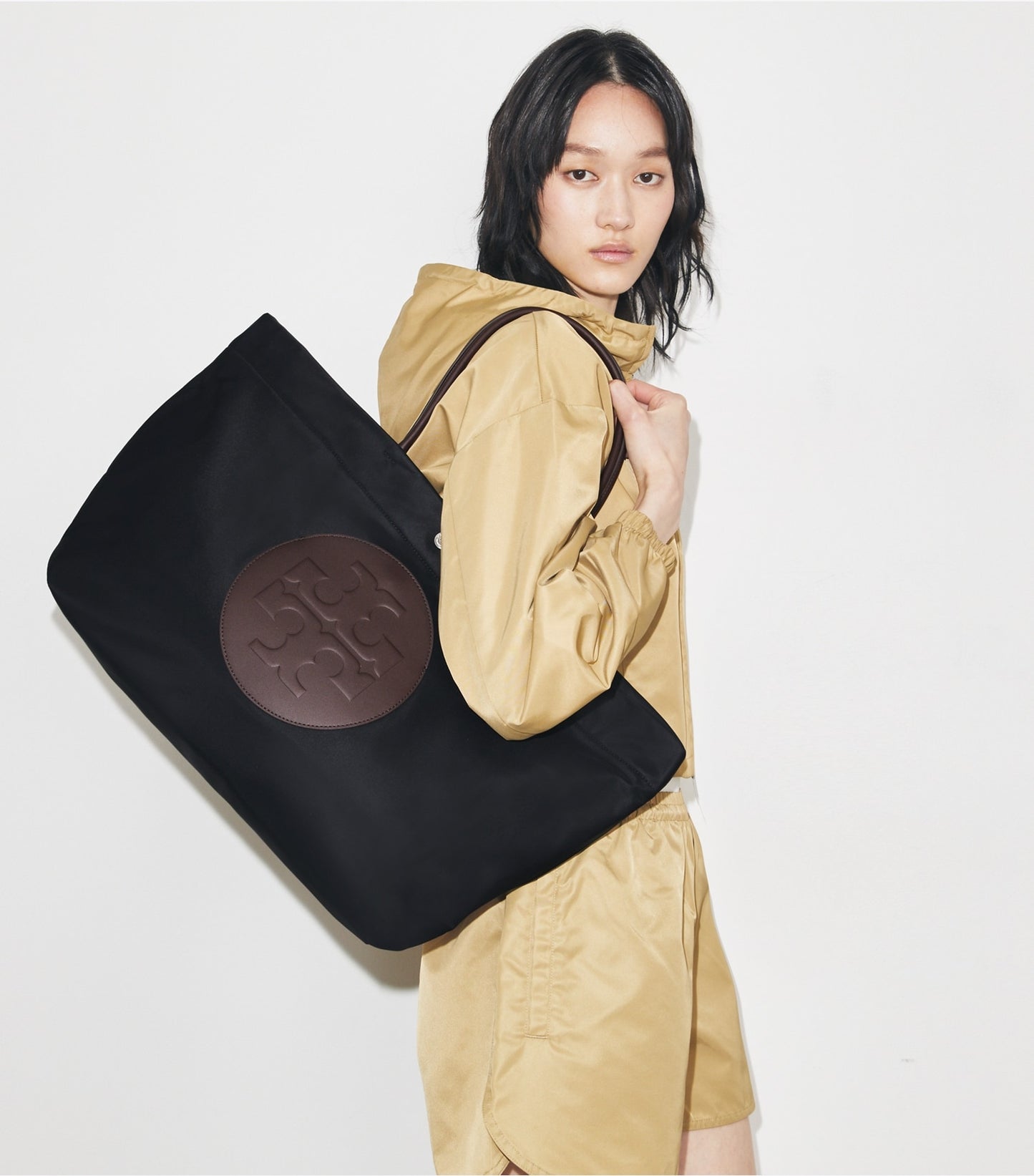 Tory Burch Ella Twist Reversible Tote - Black