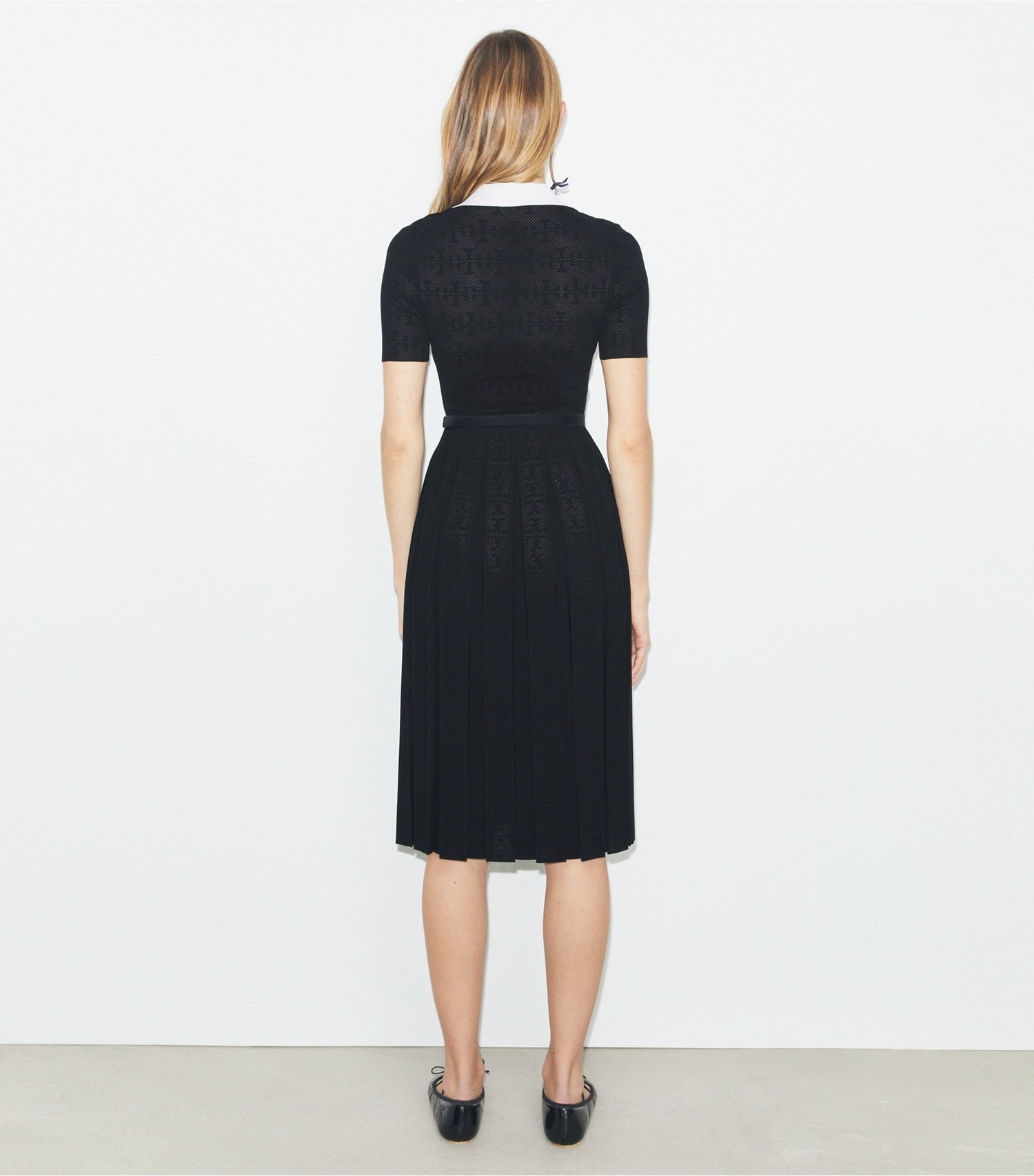 Tory Burch T Monogram Pointelle Pleated Dress - White / Black