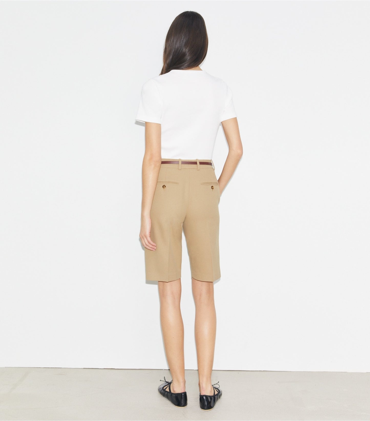Tory Burch Bermuda Golf Short - Pale Teak