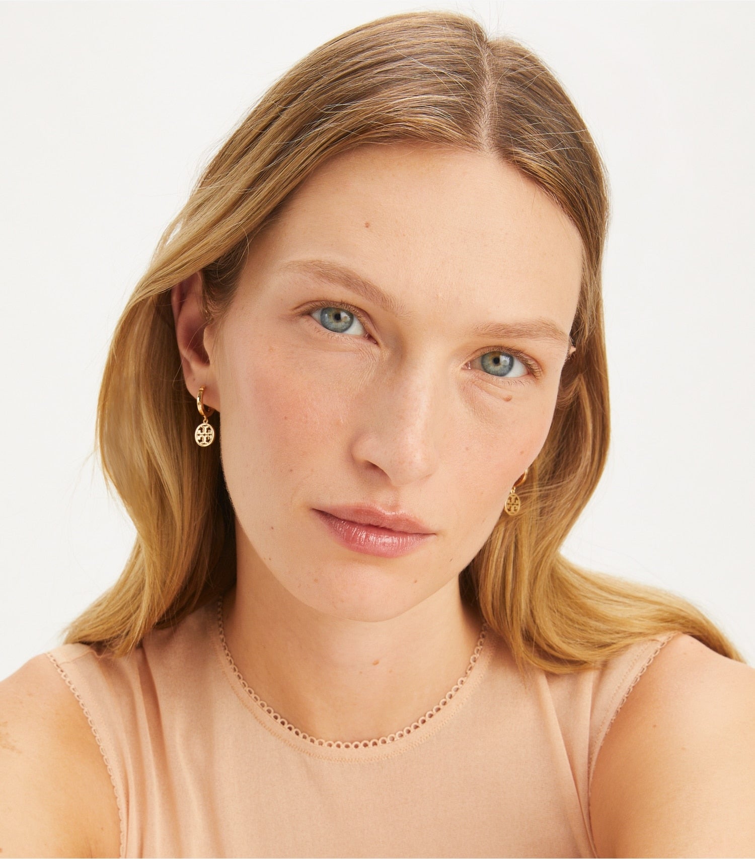 Tory Burch Icon Huggie Hoop Earrings - Tory Gold
