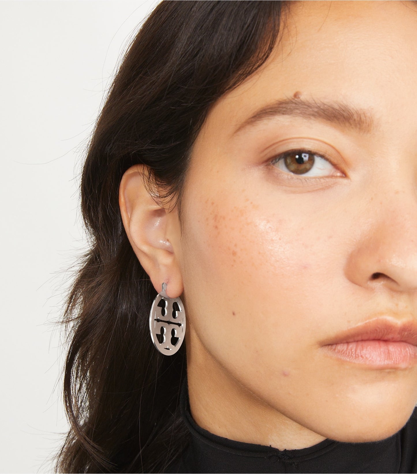 Tory Burch Small Icon Hoop Earrings - Tory Gold