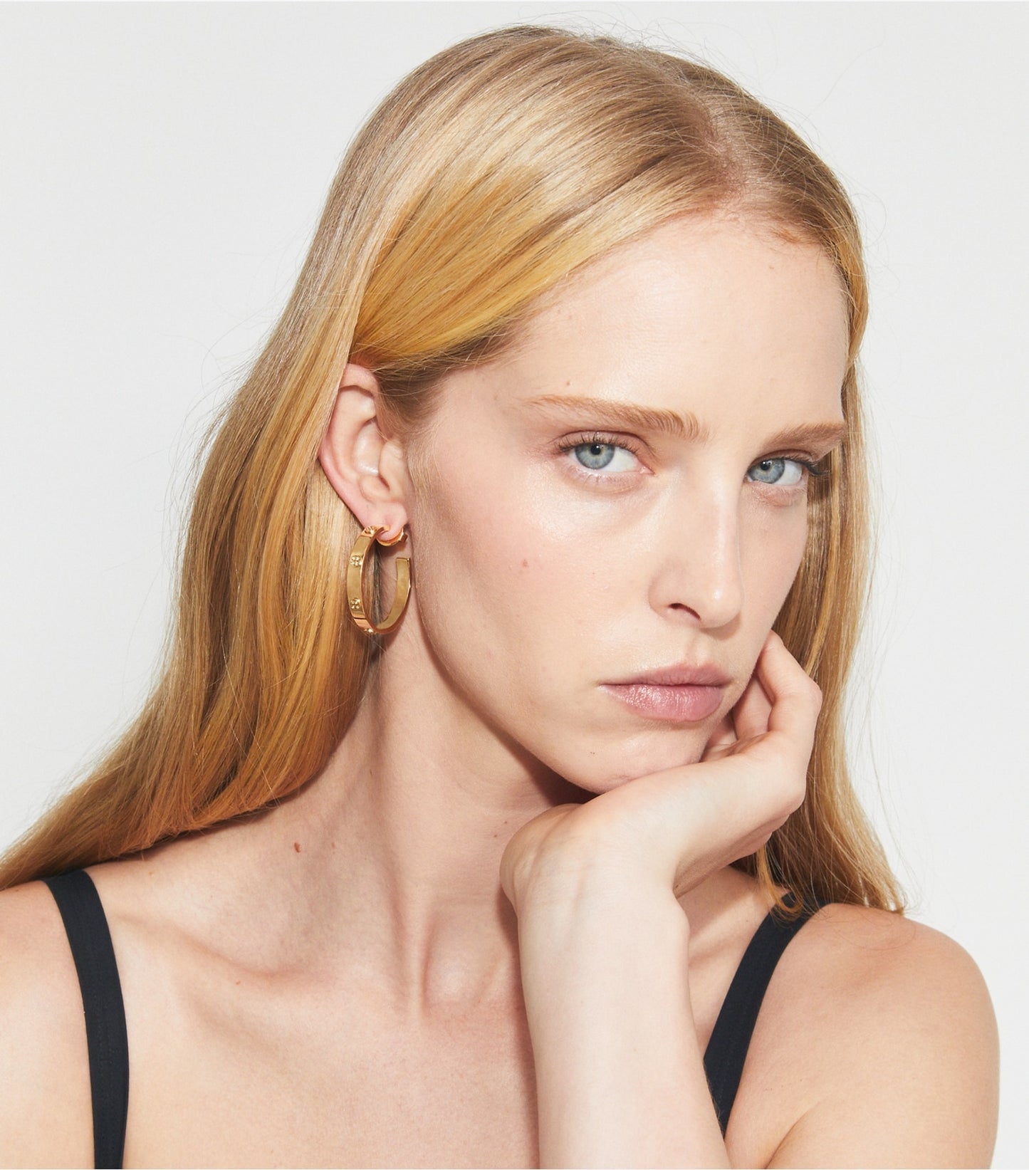 Tory Burch Icon Hoop Earrings - Tory Gold