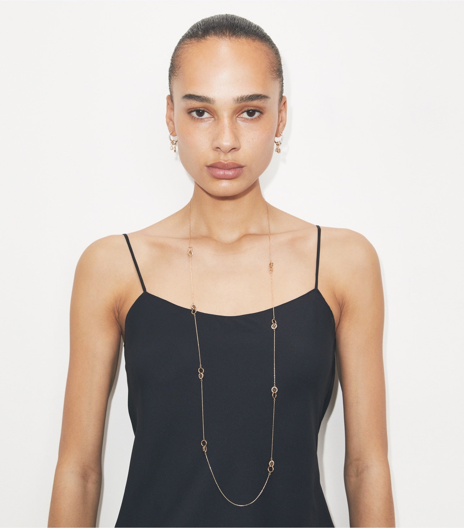 Tory Burch Long Icon Pavé Interlocking Necklace - Tory Gold / Crystal