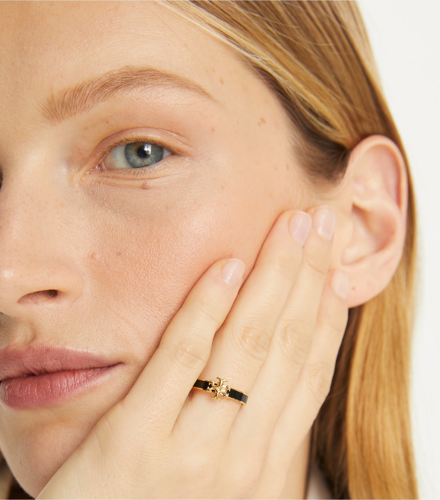 Tory Burch Icon Enamel Ring - Tory Gold / Black